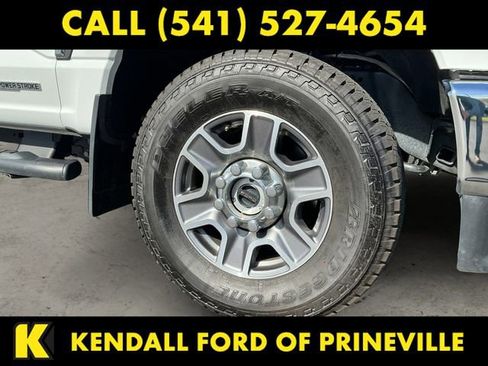 Used 2025 Ford F350 Lariat w/ FX4 Off-Road Package AWD/4WD image 14