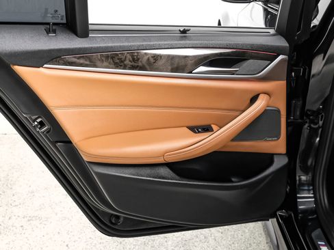 Used 2019 BMW 540i w/ M Sport Package image 57