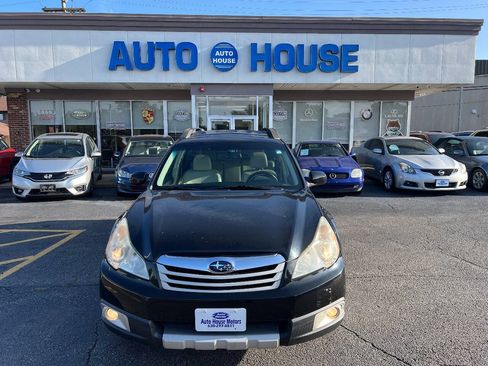 Used 2011 Subaru Outback 2.5i Limited AWD/4WD image 2