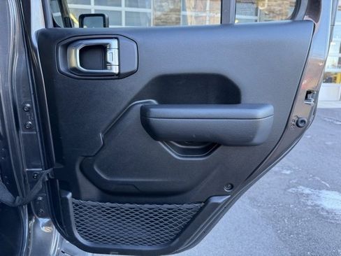 Used 2022 Jeep Wrangler Unlimited Rubicon w/ Xtreme Recon 35" Tire Package image 44