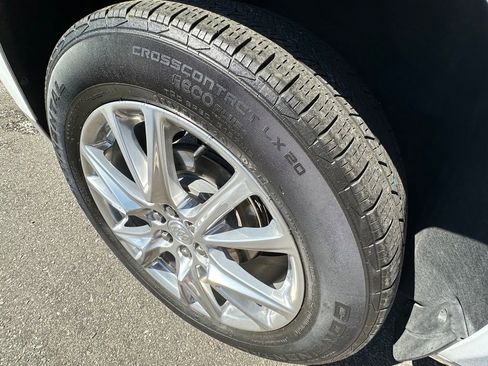 Used 2022 Buick Enclave Premium image 26