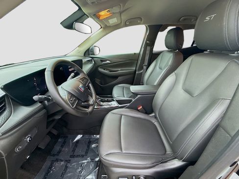 Used 2024 Buick Encore GX Sport Touring w/ Comfort Package image 18