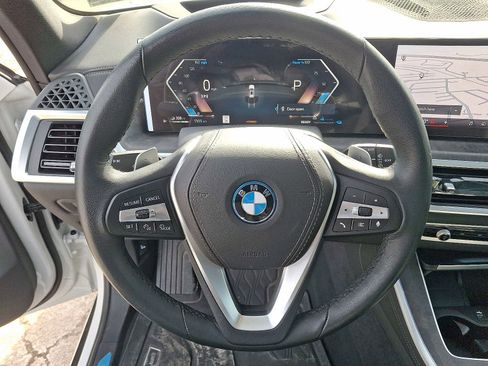 Used 2025 BMW X5 xDrive50e w/ Premium Package image 20