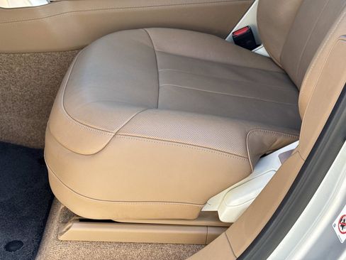 Certified 2024 Land Rover Range Rover SV image 25