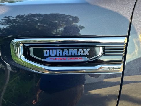 Used 2023 GMC Sierra 1500 SLT w/ SLT Premium Package AWD/4WD image 10