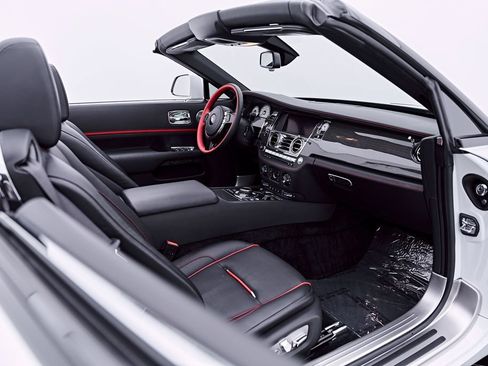 Used 2020 Rolls-Royce Dawn RWD image 43