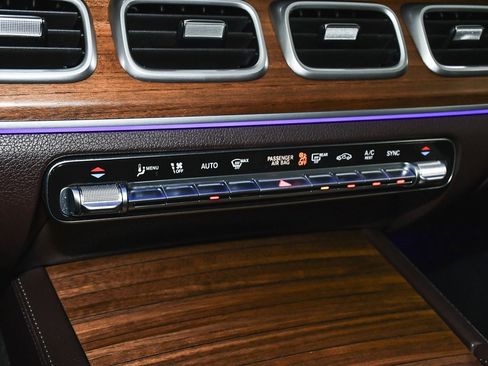 Used 2023 Mercedes-Benz GLS 450 4MATIC image 41