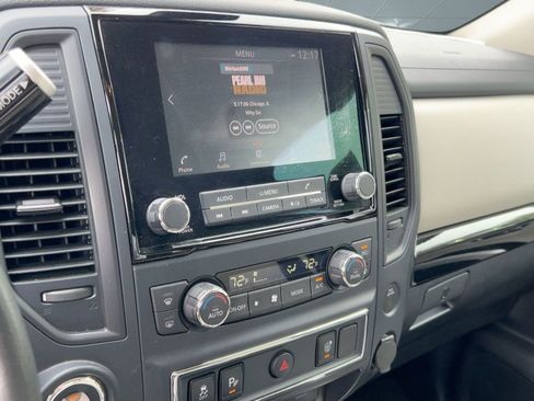 Used 2023 Nissan Titan SV w/ SV Convenience Package image 24