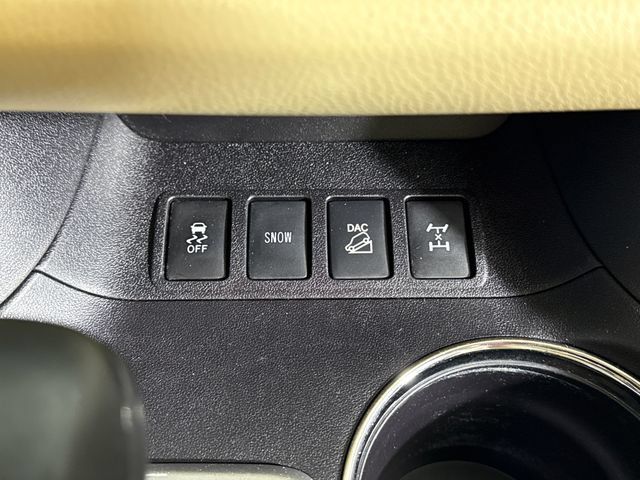 Used 2016 Toyota Highlander Limited Platinum AWD/4WD image 38