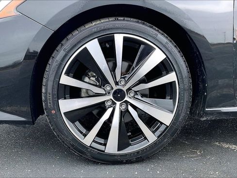 Used 2019 Nissan Altima 2.5 SR image 9