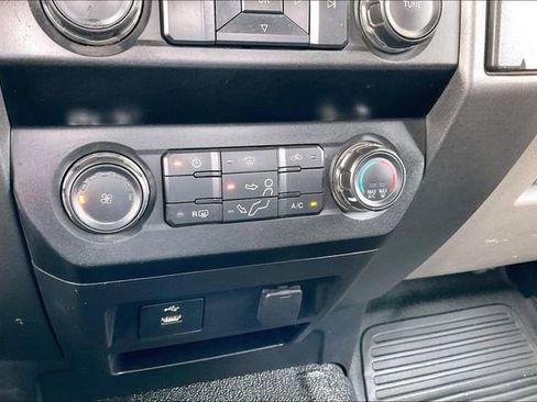 Certified 2019 Ford F350 XL w/ Power Equipment Group image 29