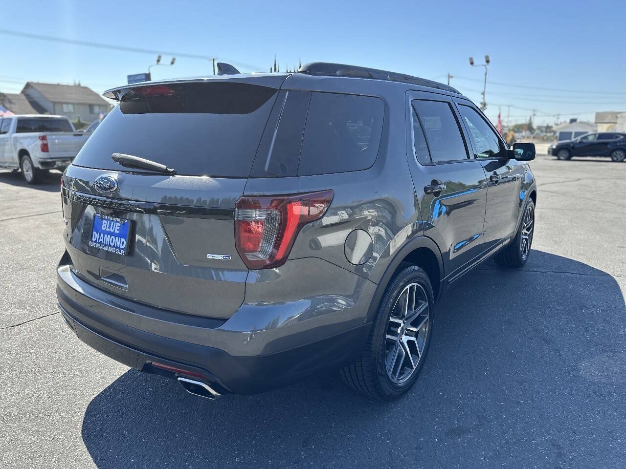 Used 2017 Ford Explorer Sport w/ Equipment Group 401A AWD/4WD image 6