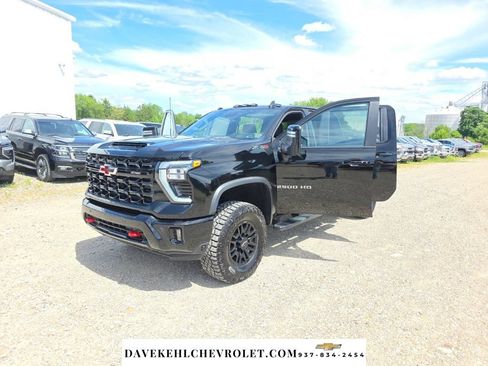 Used 2026 Chevrolet Silverado 2500 ZR2 AWD/4WD image 31