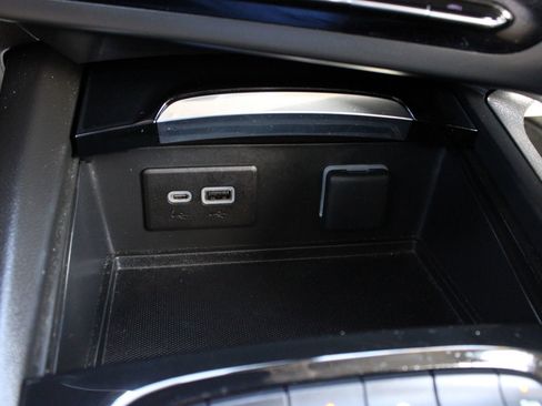 Used 2022 Buick Envision Preferred FWD image 37