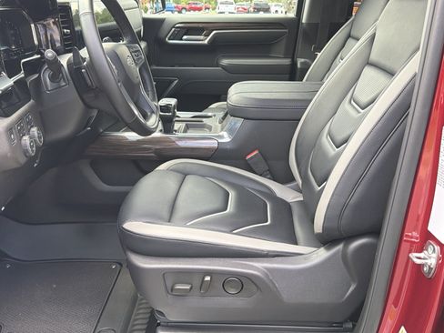 Used 2025 Chevrolet Silverado 1500 RST w/ Convenience Package II AWD/4WD image 9