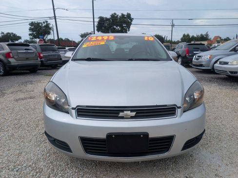 Used 2010 Chevrolet Impala LT w/ Convenience Package FWD image 2