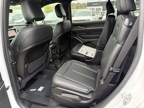 New 2026 Jeep Grand Cherokee L Limited AWD/4WD image 8