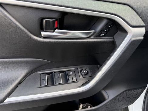 Certified 2022 Toyota RAV4 XLE Premium image 17