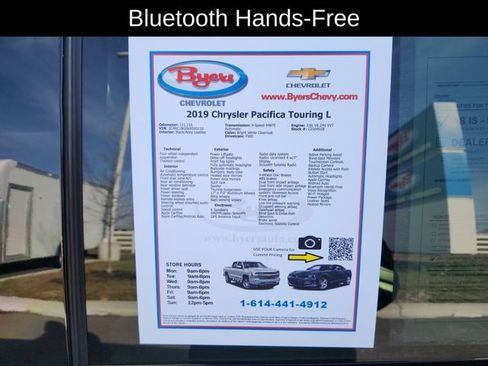 Used 2019 Chrysler Pacifica Touring-L image 12