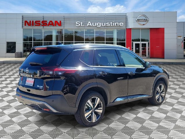 Used 2023 Nissan Rogue SL w/ SL Premium Package AWD/4WD image 2