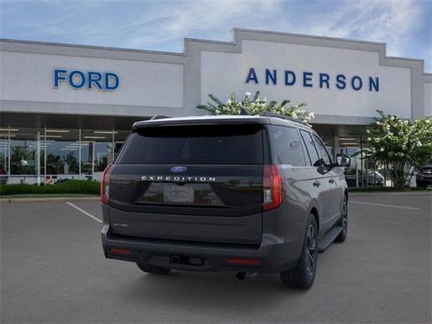 New 2026 Ford Expedition Active image 8