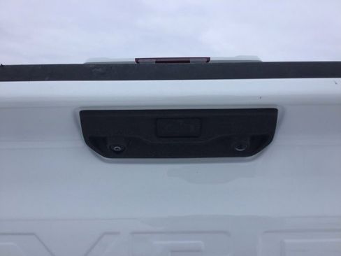 Used 2023 Chevrolet Silverado 1500 Custom image 5