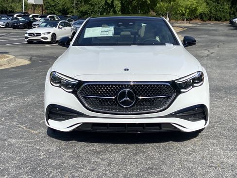 New 2026 Mercedes-Benz E 350 4MATIC Sedan image 3
