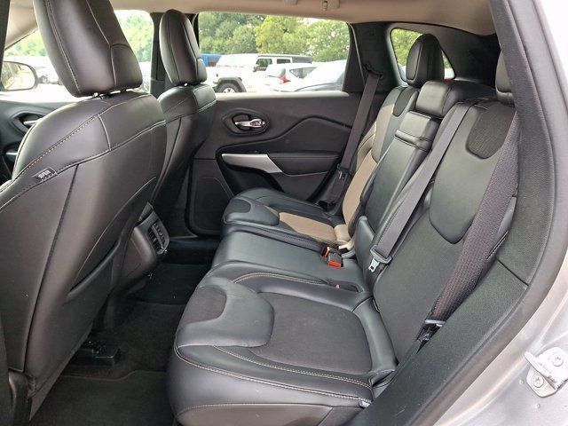Certified 2018 Jeep Cherokee Latitude Plus AWD/4WD image 13