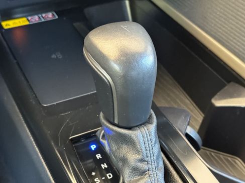 Used 2025 Toyota Camry SE FWD image 22