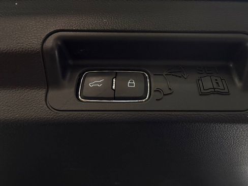 Used 2025 Ford Explorer ST-Line w/ ST-Line Street Pack image 27