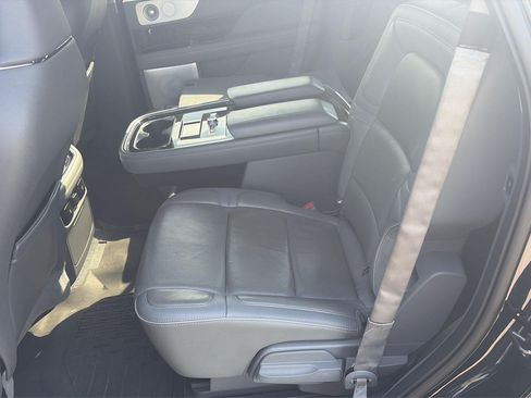 Used 2018 Lincoln Navigator Reserve w/ Technology Package AWD/4WD image 14