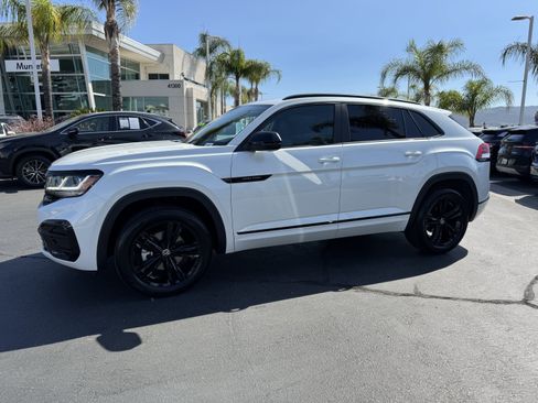 Used 2023 Volkswagen Atlas Cross Sport SEL R-Line AWD/4WD image 12