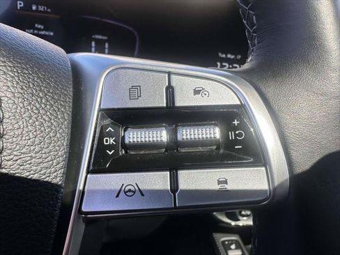 Used 2023 Kia Telluride EX w/ EX Captain's Chair Package AWD/4WD image 31