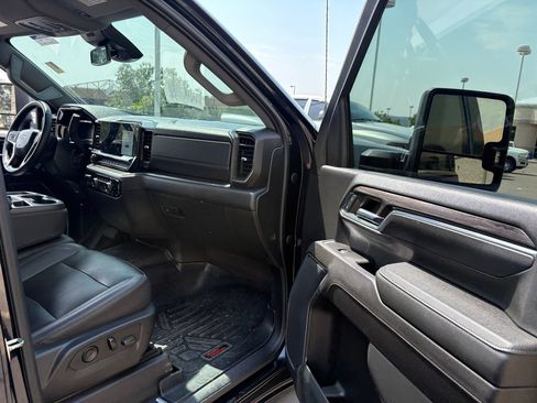 Used 2024 Chevrolet Silverado 2500 LTZ AWD/4WD image 28