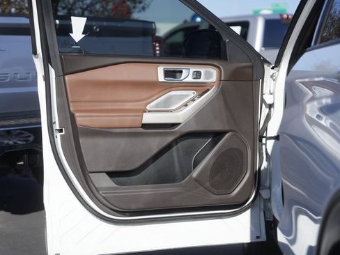 Used 2022 Ford Explorer King Ranch w/ Class IV Trailer Tow Package image 32