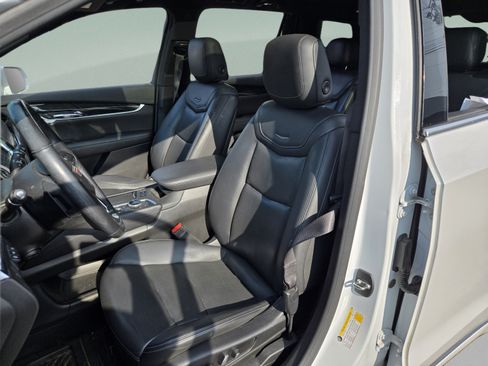 Used 2020 Cadillac XT6 Premium Luxury FWD image 15