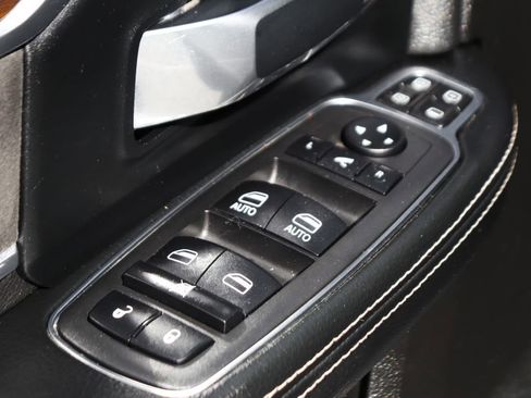 Used 2023 RAM 2500 Laramie AWD/4WD image 17