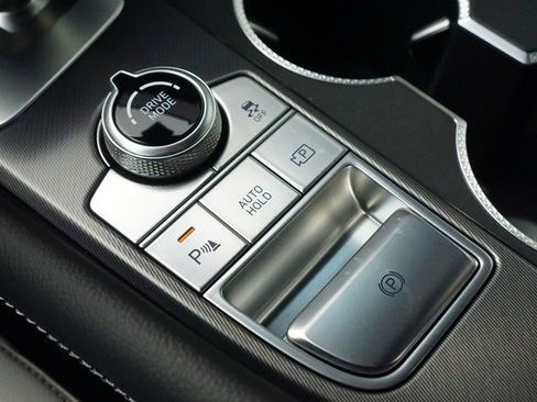 Certified 2025 Genesis G70 3.3T Advanced image 11