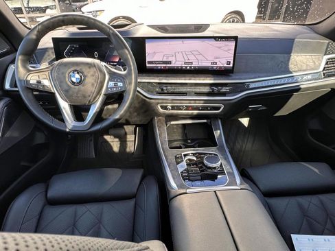Used 2024 BMW X5 xDrive40i w/ Premium Package AWD/4WD image 16