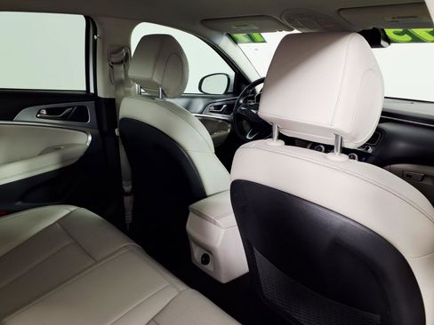 Used 2019 Genesis G70 2.0T Sport image 11