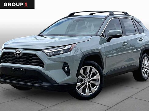 Used 2023 Toyota RAV4 XLE Premium image 1