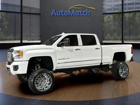Used 2016 GMC Sierra 2500 Denali w/ Duramax Plus Package AWD/4WD image 5