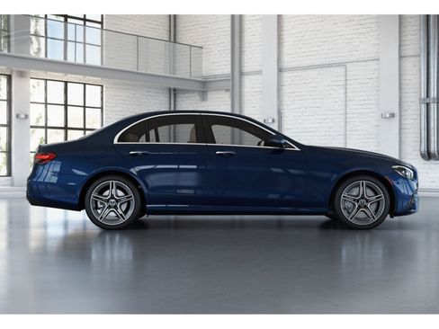 Used 2023 Mercedes-Benz E 350 4MATIC Sedan image 10