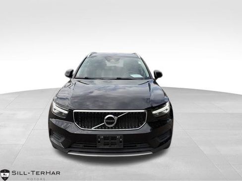 Used 2020 Volvo XC40 T5 Momentum w/ Protection Package Premier AWD/4WD image 1