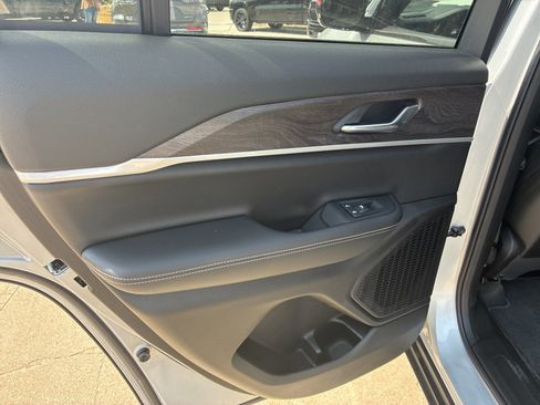 New 2025 Jeep Grand Cherokee Limited image 23