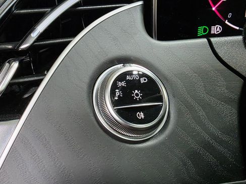 Used 2025 Mercedes-Benz E 350 E 350 RWD Sedan image 44