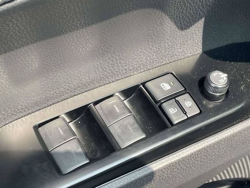 Used 2026 Toyota Camry SE FWD image 15