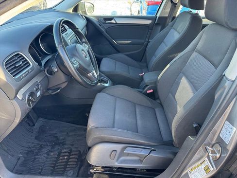 Used 2013 Volkswagen Golf TDI image 6