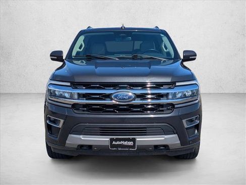 Used 2023 Ford Expedition Limited AWD/4WD image 2
