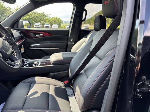 New 2026 Chevrolet Traverse Z71 w/ Driver Confidence Package image 14